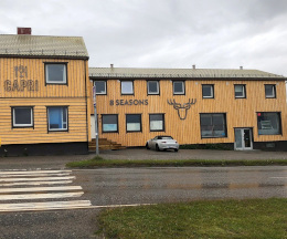 8 SEASON HOTEL, 